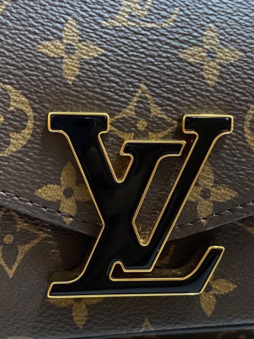 Thắt lưng Louis Vuitton nam mặt logo LV màu đen chì cao cấp