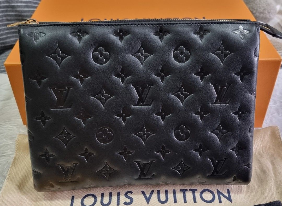 Louis Vuitton LV Coussin PM silver Silvery Leather ref.915745
