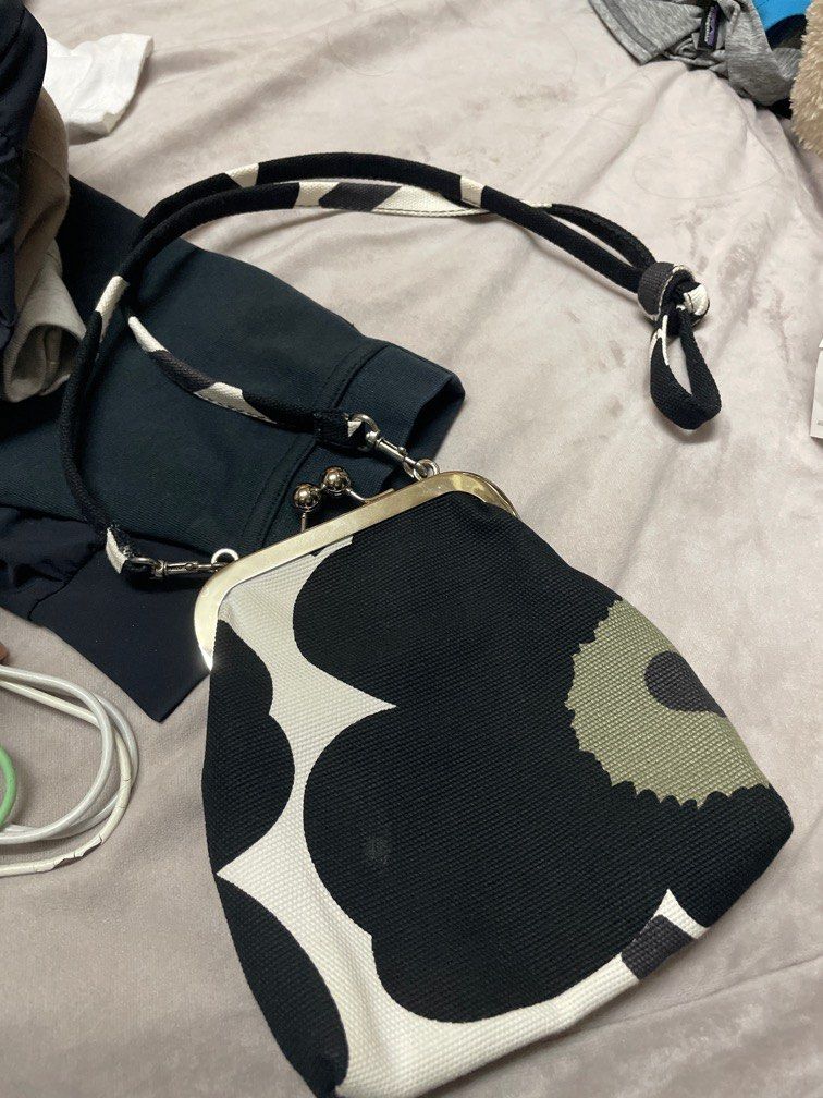 Marimekko 口金包經典, 她的時尚, 包包與錢包, 長銀包在旋轉拍賣