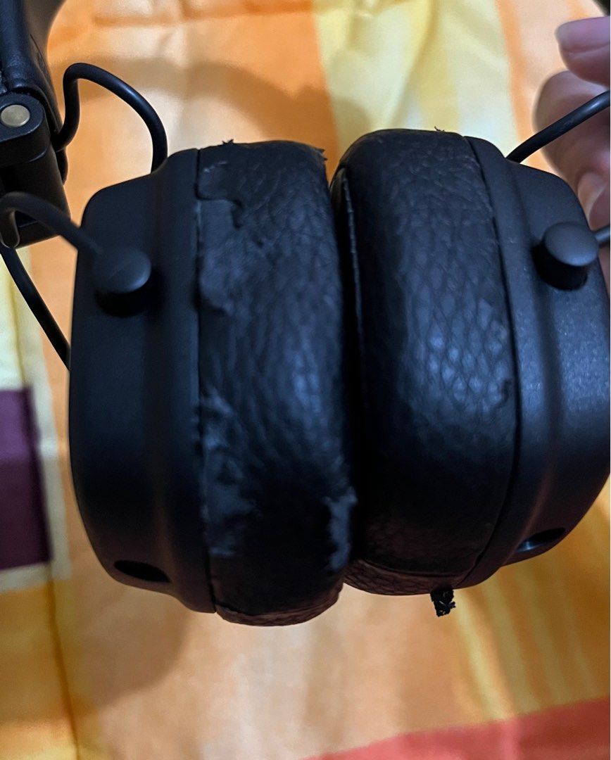 Marshal Major III (Category: Headphones & Headsets) located in Manila. Submitted by prem_universe (Listing ID 1195448214, Image 3). Description: Marshall Major III - w/ 3.5 mm coil cord - bought it without knowing it wasn’t a bluetooth - i’ll include an adapter that turns it into a bluetooth headphone na lang if you’re interested - rfs: just really don’t want clutter in my room.
