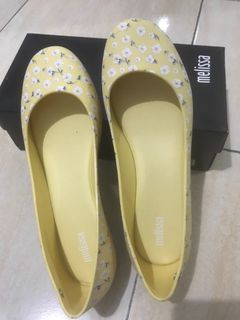 Melissa New