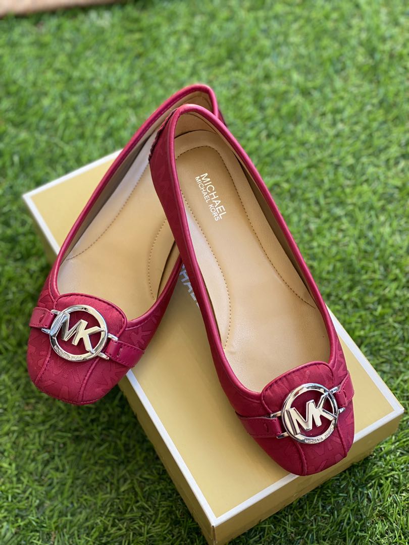 Mk red outlet flat shoes