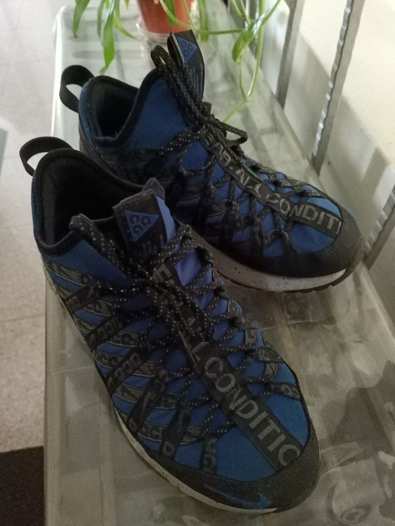 black nike shoes sports direct