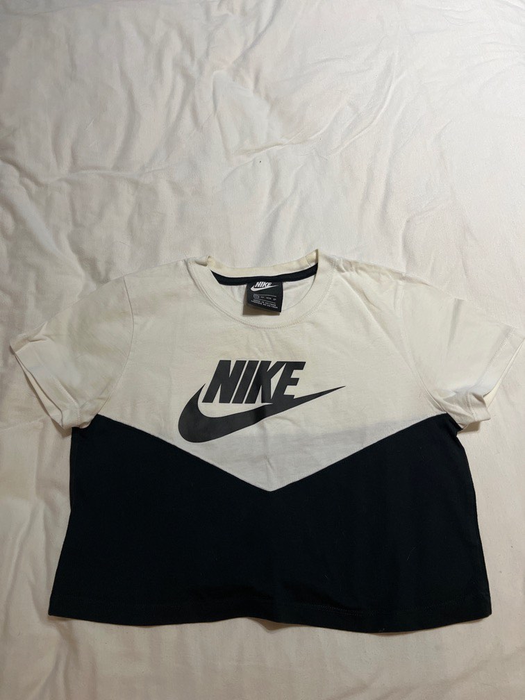 coloured nike top