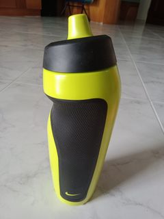 rebel water bottle nike