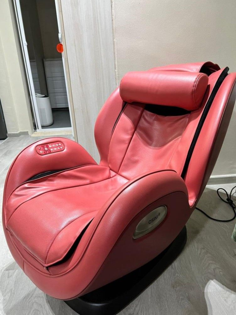 Osim Massage Chair, Furniture & Home Living, Furniture, Chairs on Carousell
