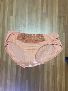 (Category: ) located in . Submitted by astrid.secrets (Listing ID 1195566072, Image 1). Description: .
