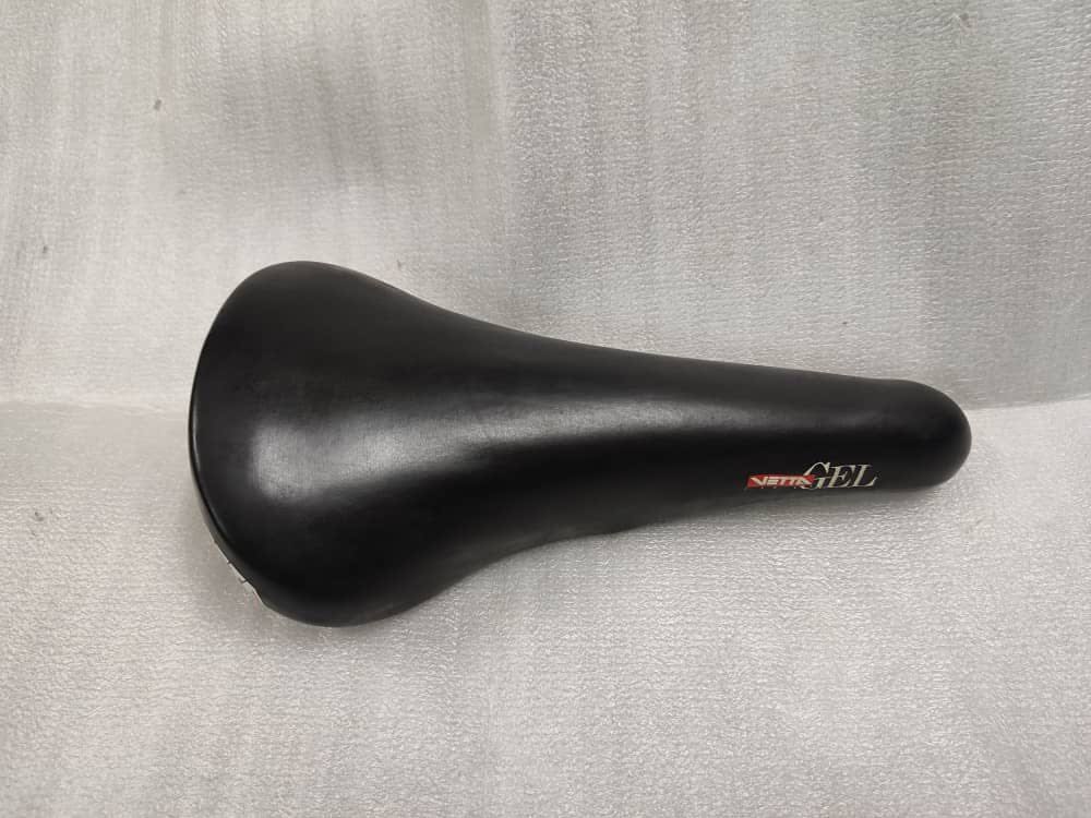 RETRO SELLE ITALIA VETTA GEL SADDLE, Sports Equipment, Bicycles & Parts
