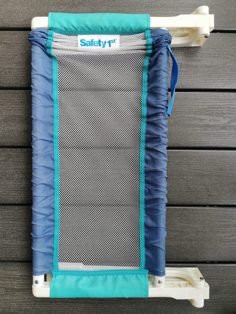 Safety 1st Portable Bed Guard / Rail, Babies & Kids, Baby Nursery