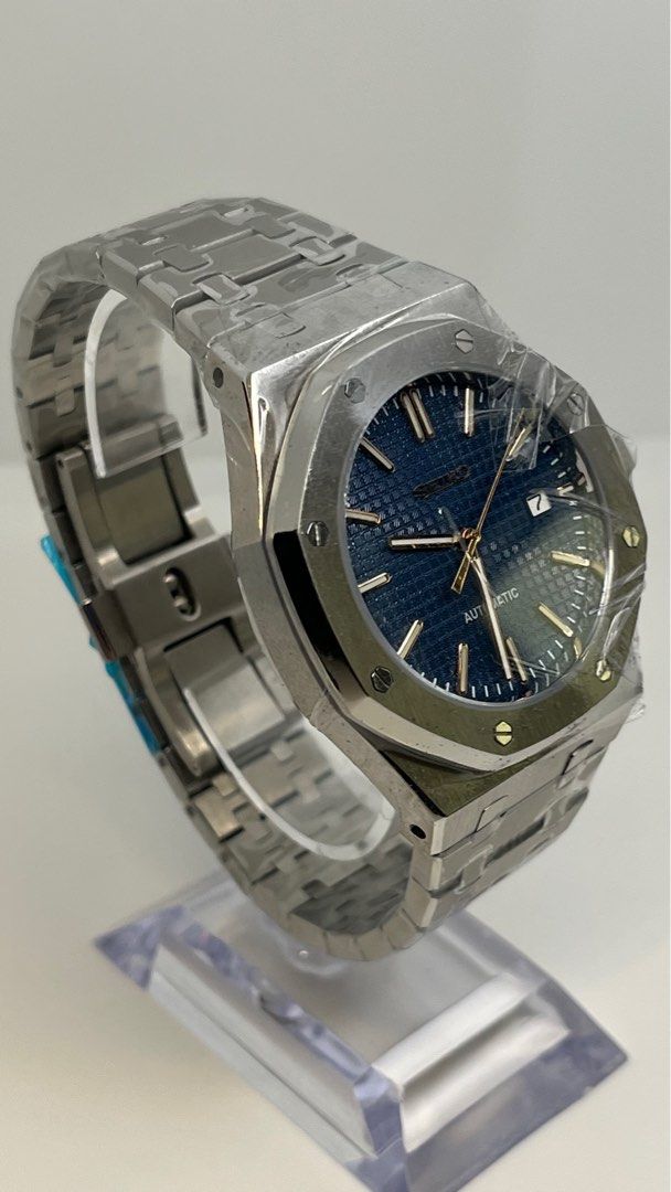 Seikoak Chrono Blue (Category: Men's Watches) located in San Juan City. Submitted by micadeegee (Listing ID 1195418521, Image 2). Description: ✅Movement: NH35 Movement ✅Strap Material: Stainless Steel ✅Hands: Green Luminous ✅Watch Diameter: 41mm ✅Case Thickness: 13.5mm ✅Case: Solid 316L Stainless Steel Case ✅Dial Material: Sapphire Glass.