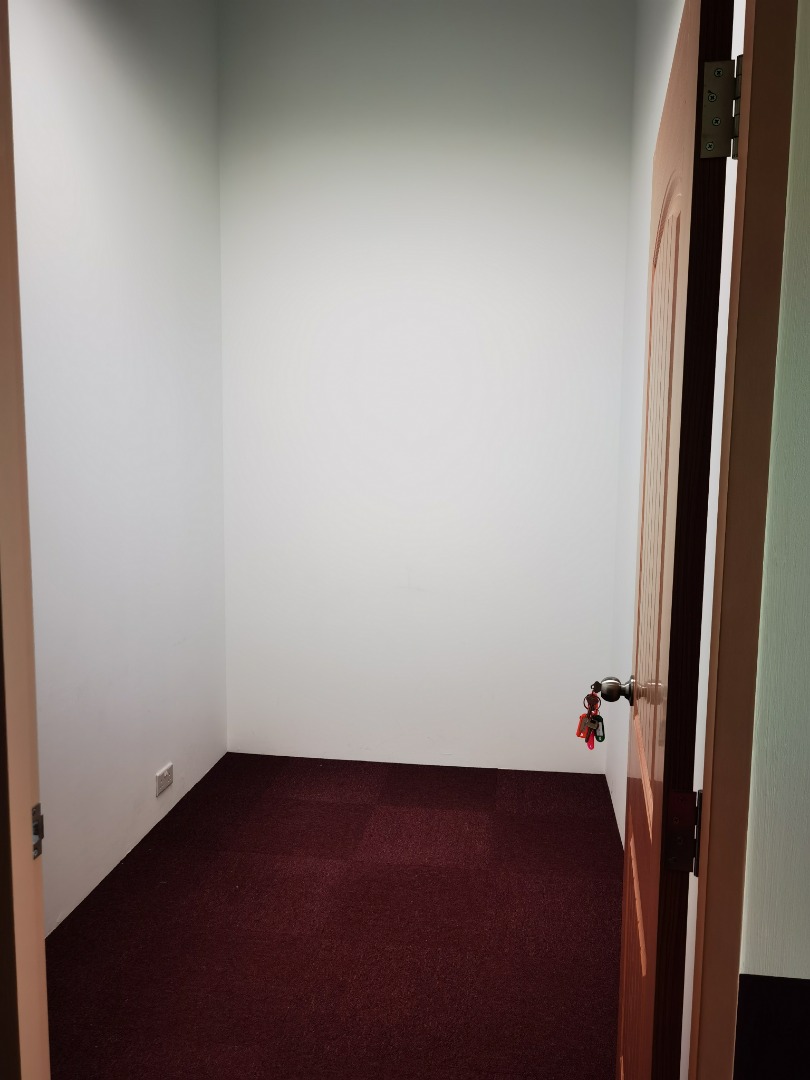 (Category: ) located in . Submitted by performanceholdings (Listing ID 1180915220, Image 1). Description: .