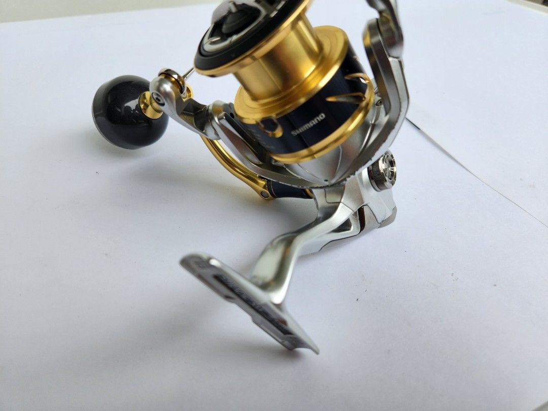 Shimano stradic sw 4000 xg Fishing Reel, Sports Equipment, Fishing on  Carousell