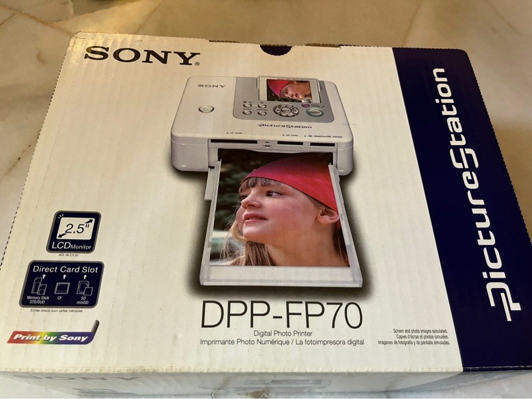 Sony DPPFP70 digital photo printer 4x6inch, Photography, Photography