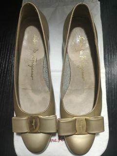 Sell/Swap Authentic Salvatore Ferragamo Gold Shoes Made in Italy