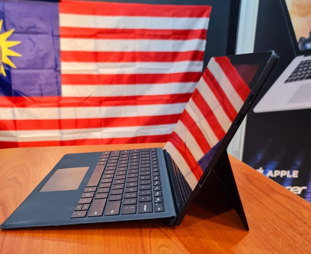 SURFACE PRO 7 STILL UNDER WARRANTY ACCIDENT & DAMAGE ENDJULY2023