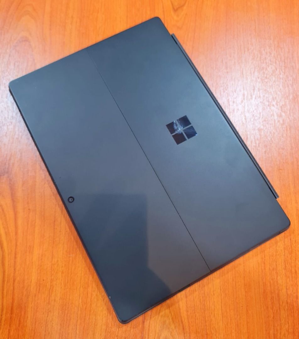 SURFACE PRO 7 STILL UNDER WARRANTY ACCIDENT & DAMAGE ENDJULY2023