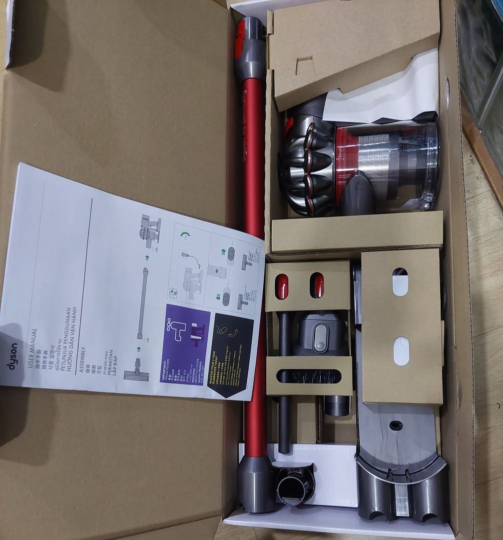 Totally new Dyson V8 Slim Fluffy+ Cordless Vacuum Cleaner, Furniture