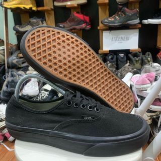 vans Authentic black