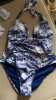 (Category: ) located in . Submitted by letsbuylarge (Listing ID 1195491021, Image 1). Description: .