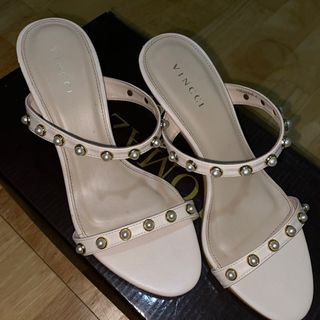 (Category: ) located in . Submitted by Ktishaa (Listing ID 1195586343, Image 1). Description: .