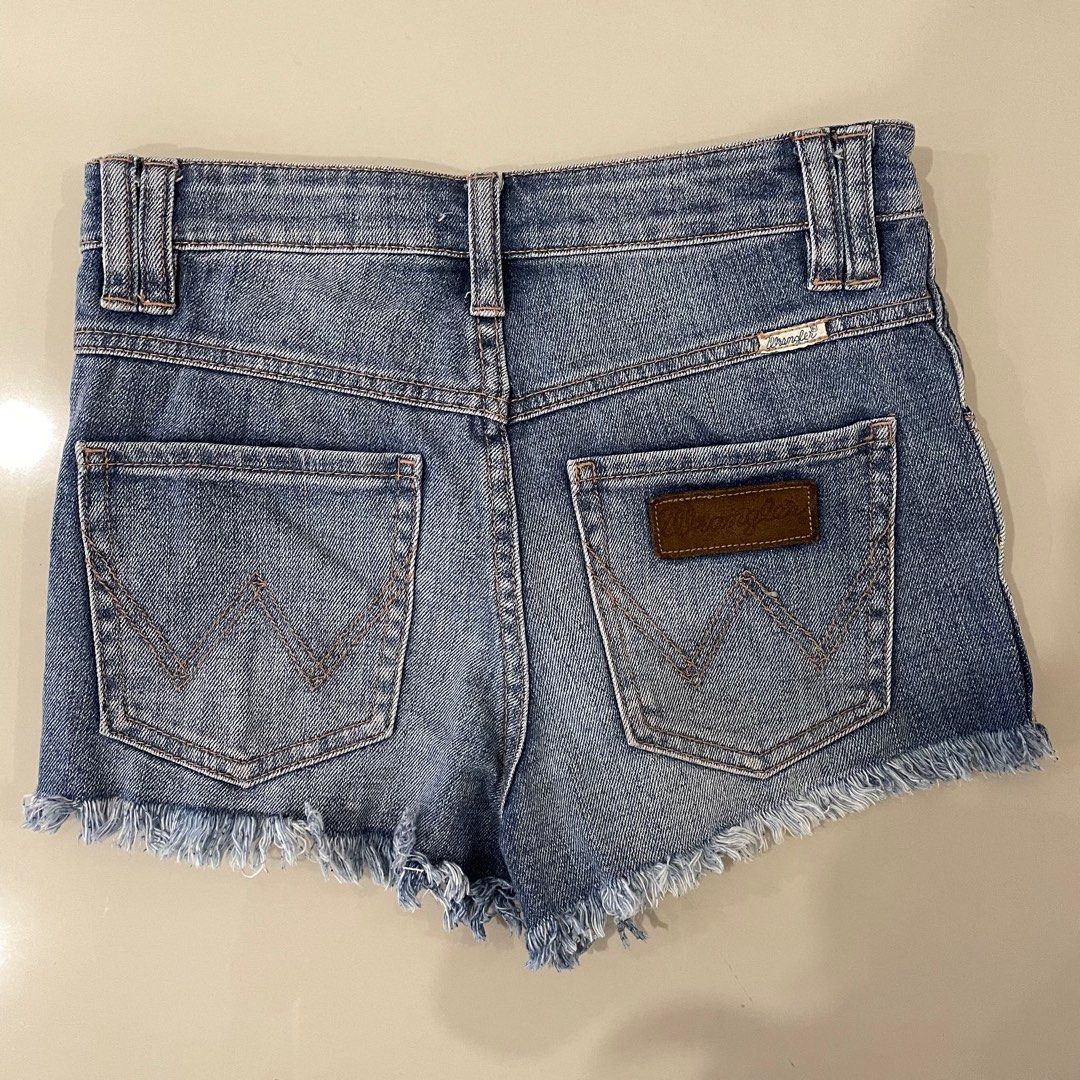 Wrangler on store my booty shorts