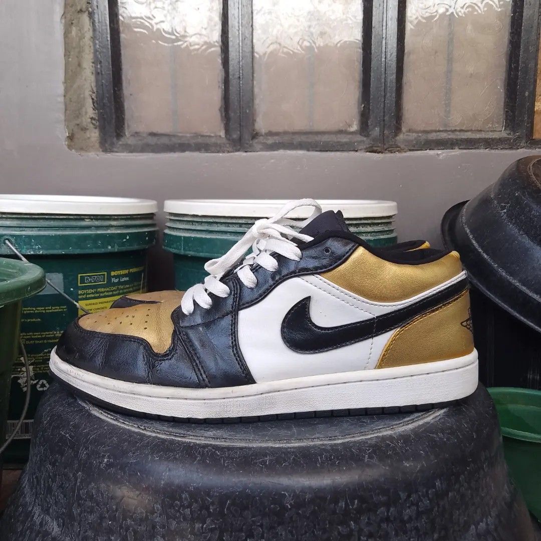 Gold toe sales low 1s
