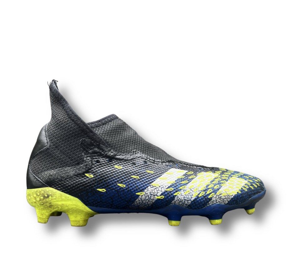 Adidas Predator football boots, Men's Fashion, Boots Carousell