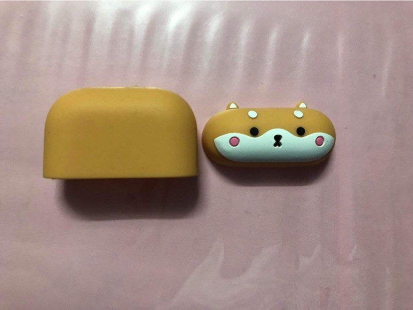 Airpods 3 case (Category: Cases & Sleeves) located in Quezon City. Submitted by aychie (Listing ID 1195735970, Image 2). Description: Selling my airpods 3rd gen corgi case Super cute No issues Loc: Fairview QC .