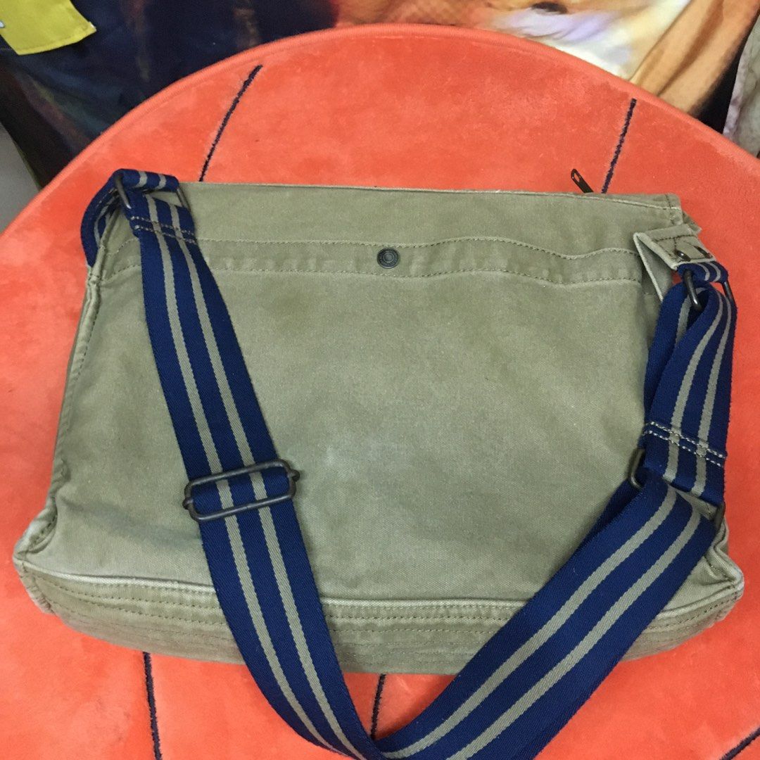 AMERICAN EAGLE Messenger bag