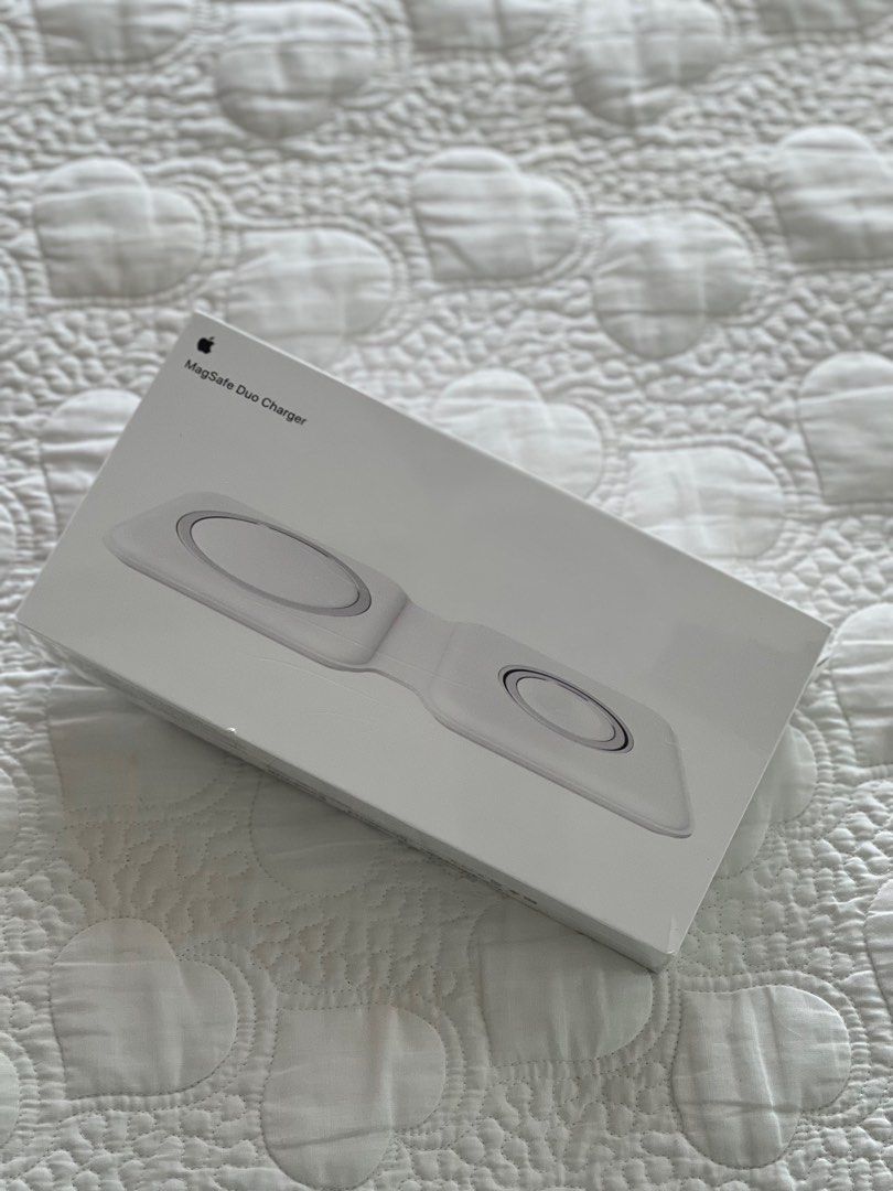 Apple MagSafe Duo Charger (Category: Chargers) located in Talisay. Submitted by myclosetxoxo. (Listing ID 1195598799, Image 2). Description: .