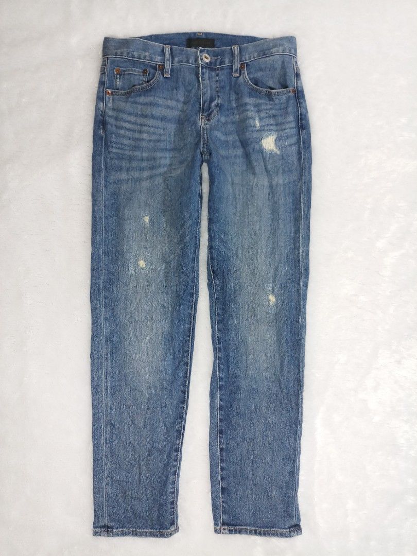 Authentic Uniqlo slim boyfriend tapered jeans, Fesyen Wanita - Main Image
