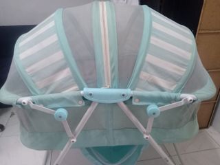 Baby foldable bassinet crib/swing