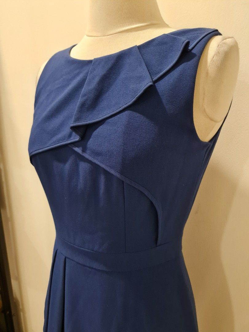 bcbg navy blue sleeveless dress (Category: Dresses) located in Quezon City. Submitted by krista_closet (Listing ID 1195745268, Image 3). Description: .