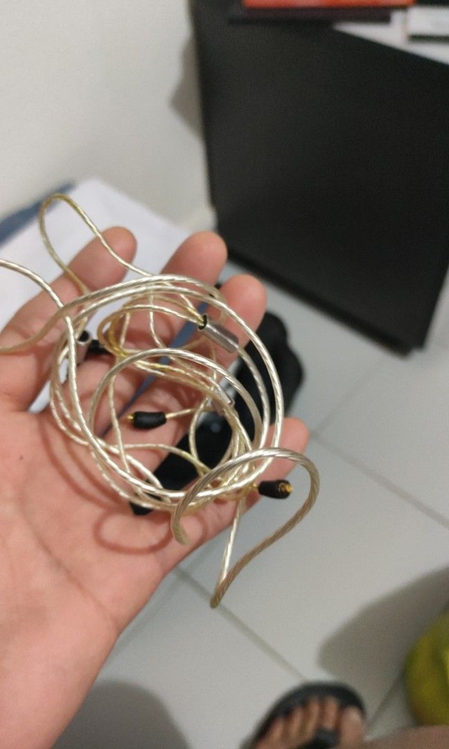 Xelento cable top