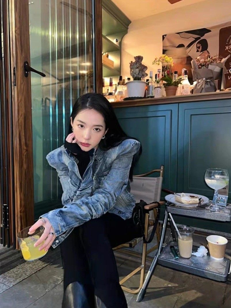 Puffy shoulders denim clearance jacket