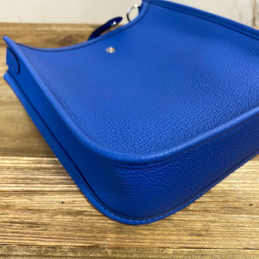 [Brand new] Hermes mini evelyne TM stamp Z bleu/ silver, 名牌, 手袋及銀包