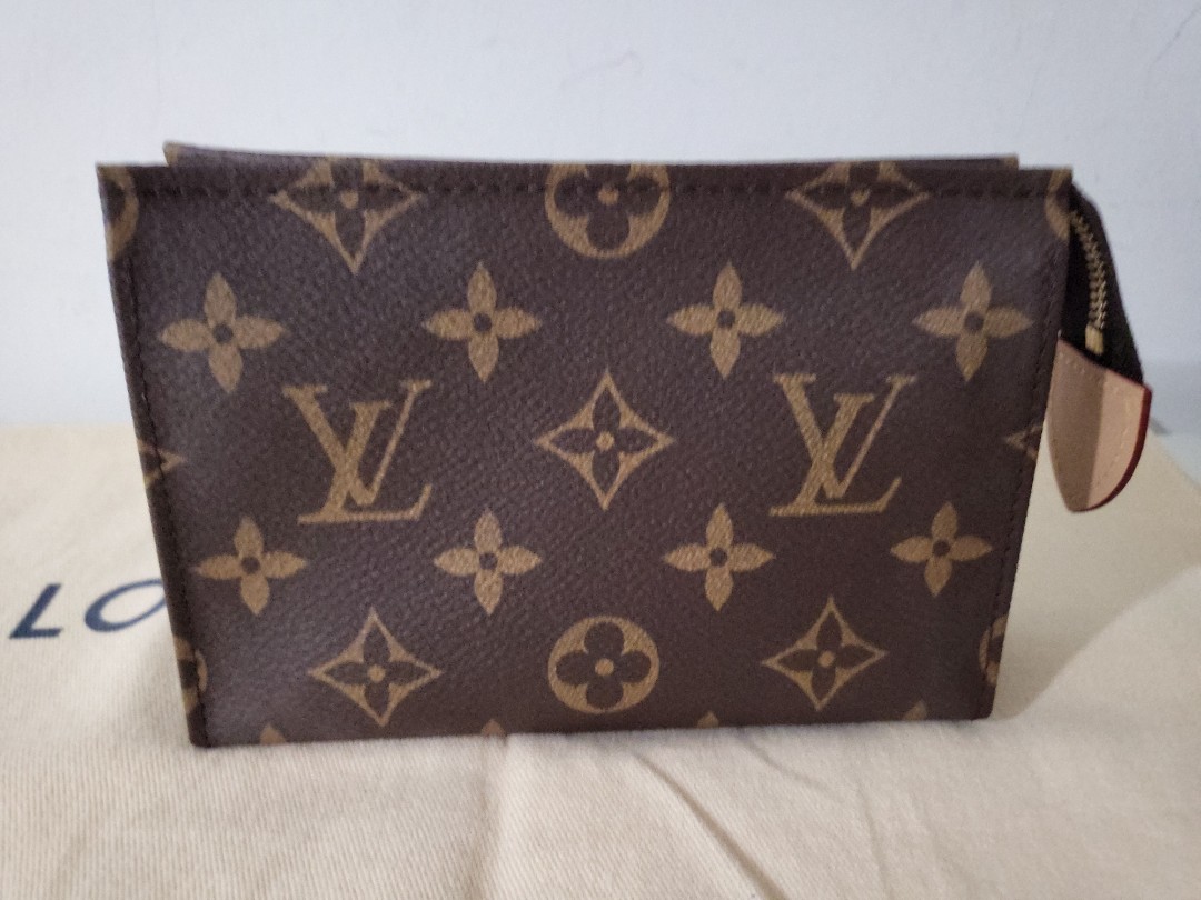 LV Toiletry Pouch 15, Luxury, Bags & Wallets on Carousell