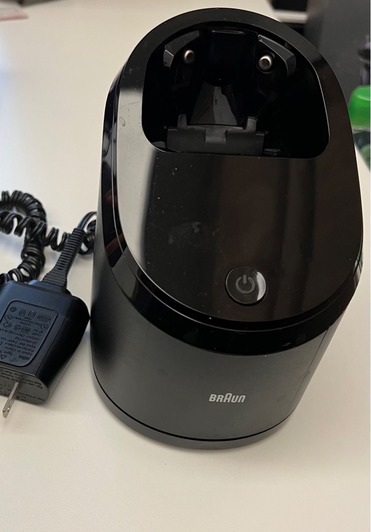 Braun series 9 cleaning station, 美容＆個人護理, 男士美容 ＆ 護理 Carousell