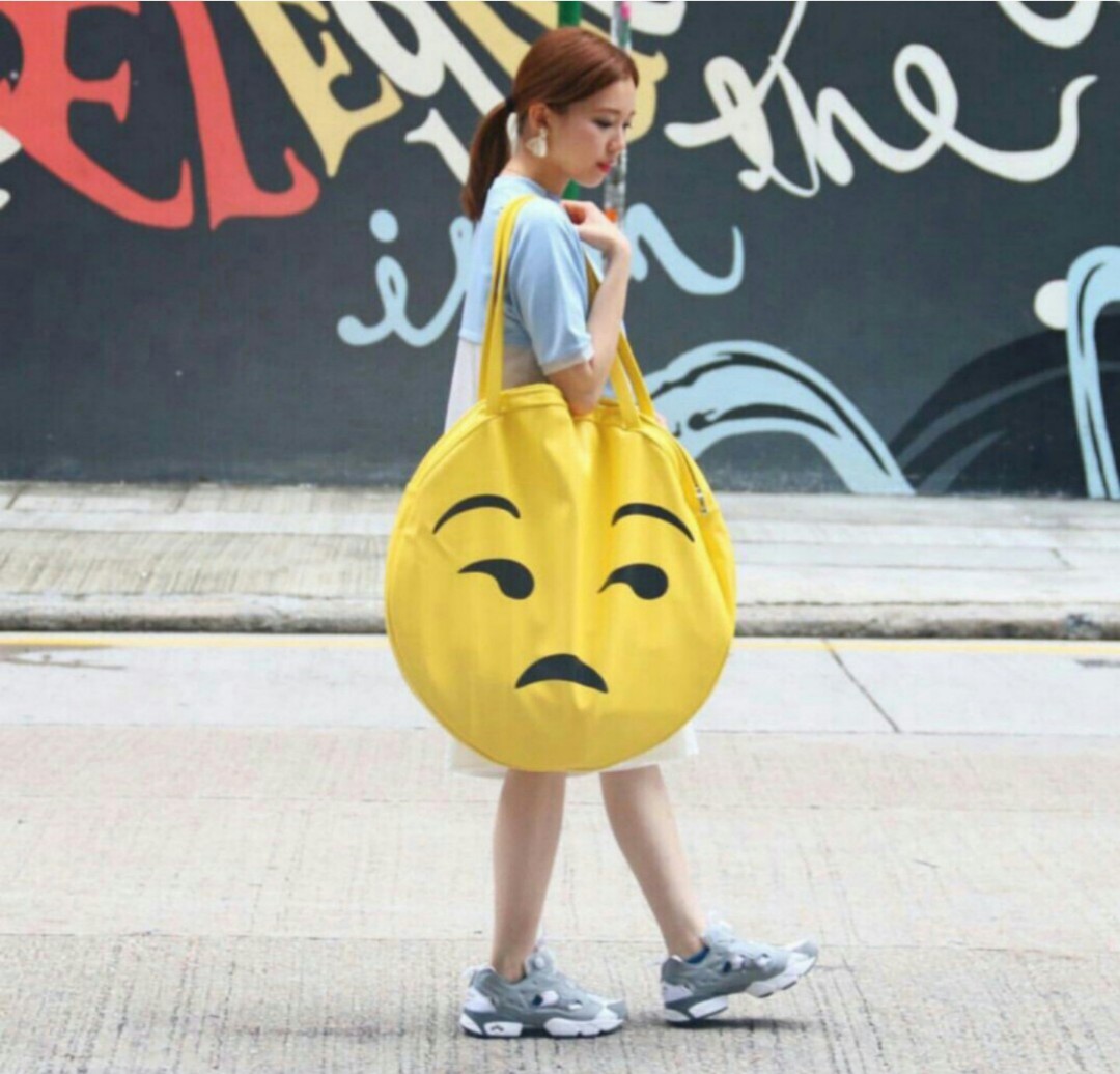 (Buy / Swap) Dolls Kill Playful Emoji Giant Bag 美國潮牌西面年初四