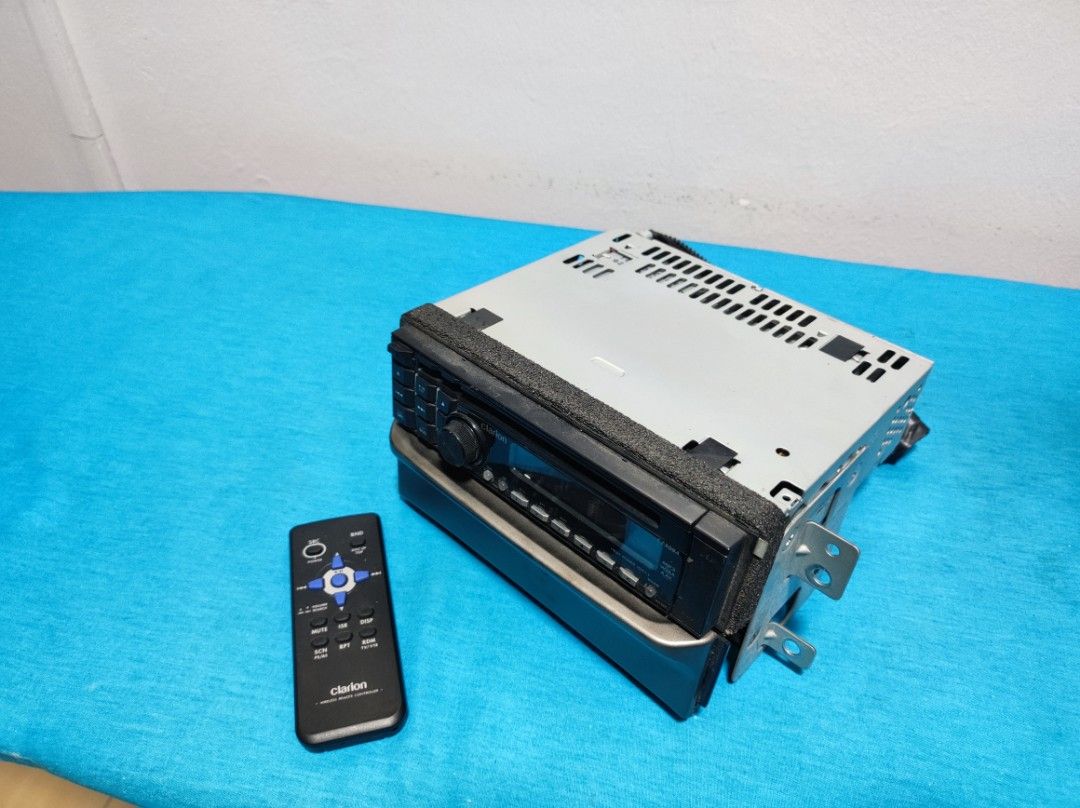 Clarion CZ309A Car Radio, Auto Accessories on Carousell
