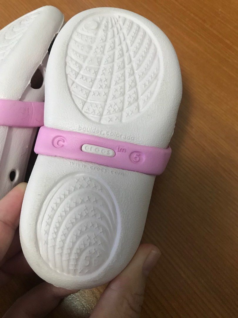 10 crocs clearance