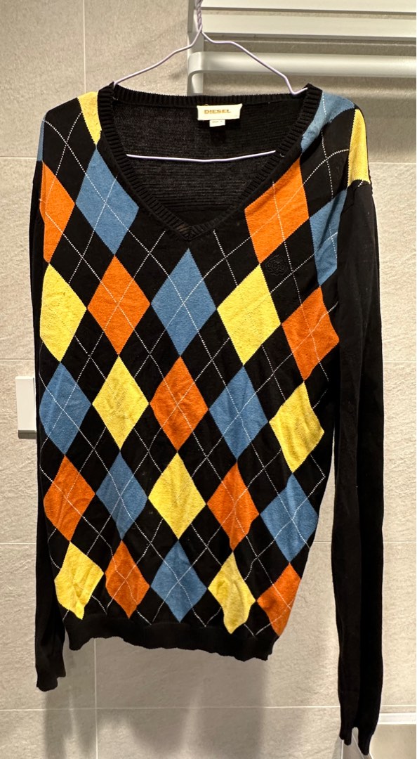 Diesel sweater, 男裝, 外套及戶外衣服 