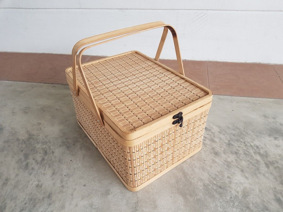 4pcs Mini Woven Baskets Miniature Flower Basket Mini Picnic Basket Tiny