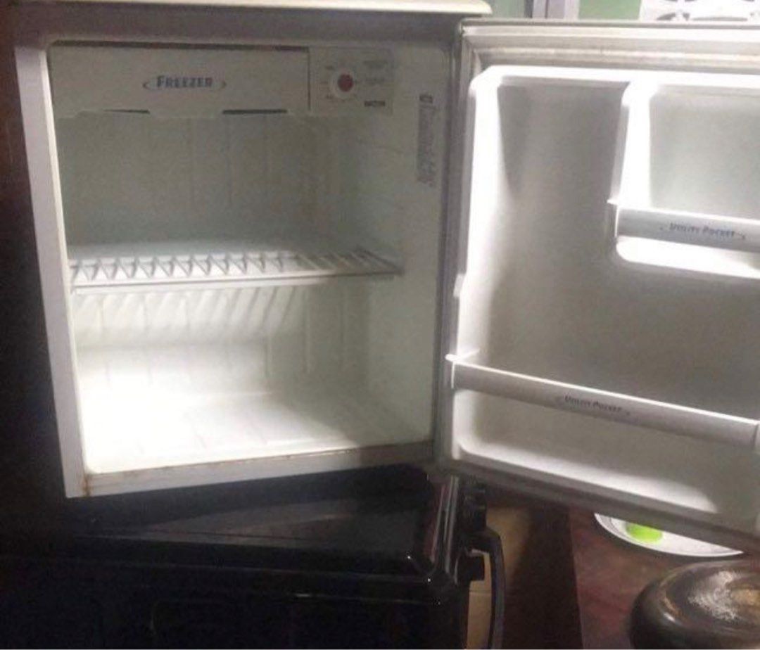 Eurotek Mini8 euro tek mini refrigerator, TV & Home Appliances, Kitchen Appliances ...