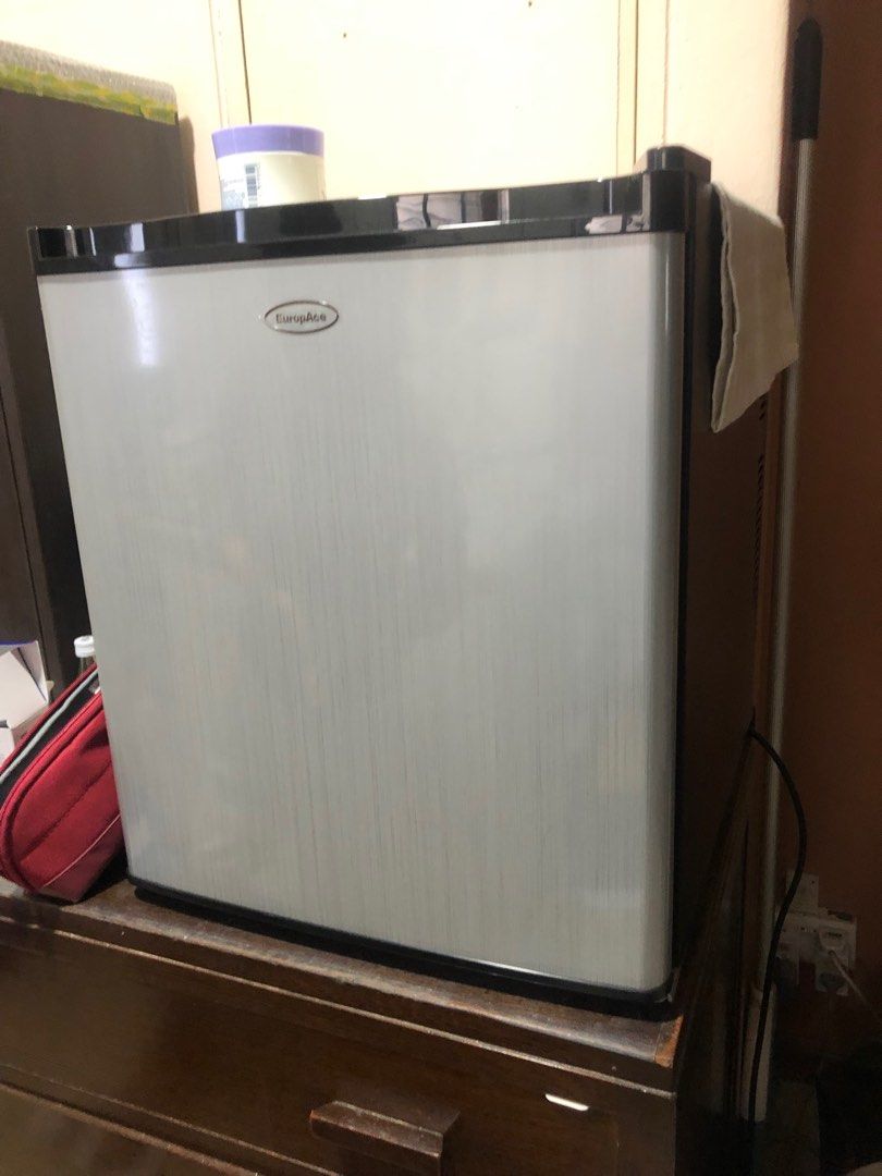 hinari mini fridge
