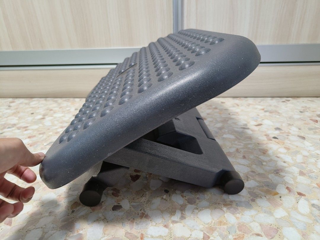Foot rest (Height adjustable), Everything Else on Carousell