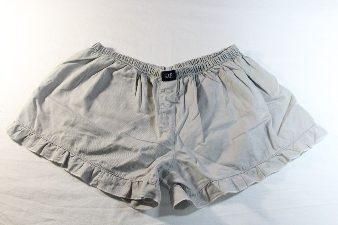 FREE GAP Boxer Shorts, Women's Fashion, Bottoms, Shorts on Carousell