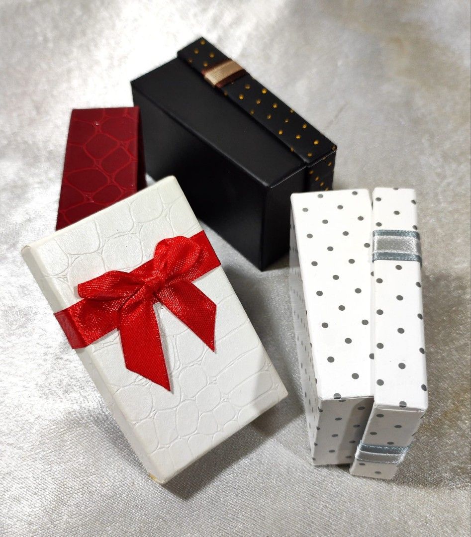 Gift Boxes for jewelry pieces, Women's Fashion, Jewelry & Organisers