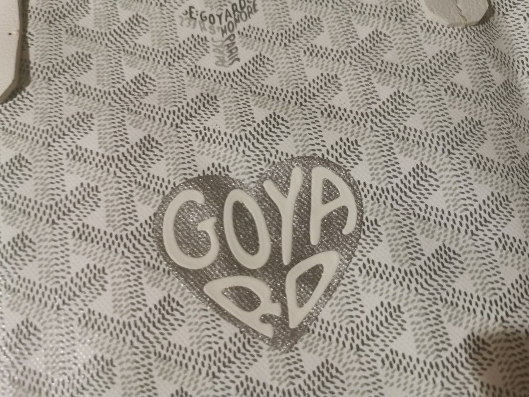 Goyard Goyardine White Hand-Painted Coeur Ruban St. Louis PM Tote Bag  Palladium Hardware