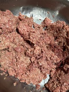 Ground meat ( beef )